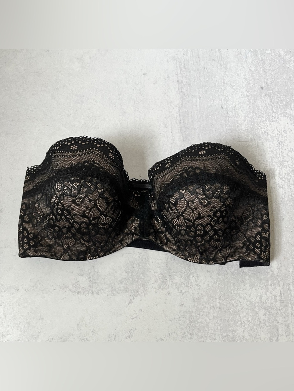 b.tempt'd Strapless Bra All Over Lace Black 34D